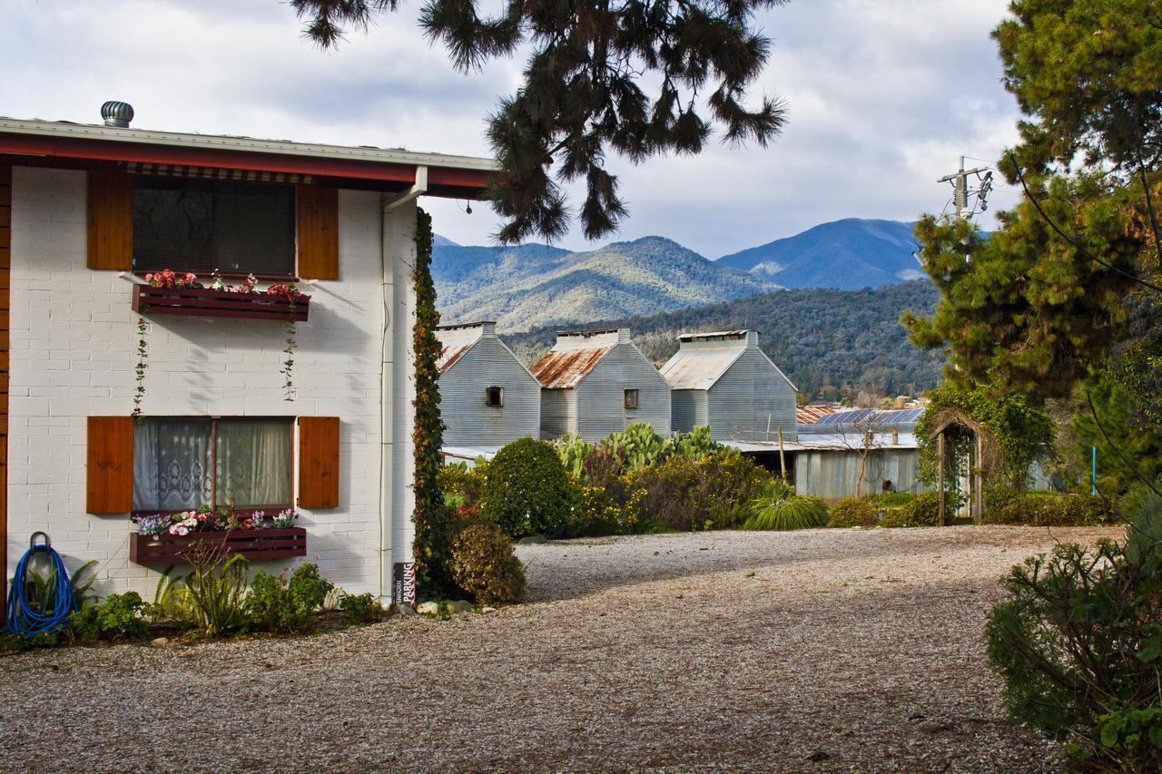 Alpenhorn Holiday Units เมาท์บิวตี ภายนอก รูปภาพ